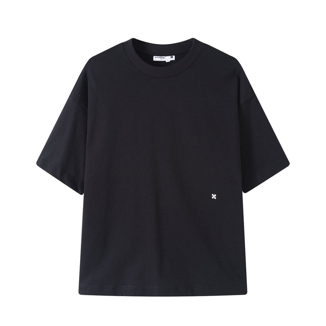 Black cropped t-shit