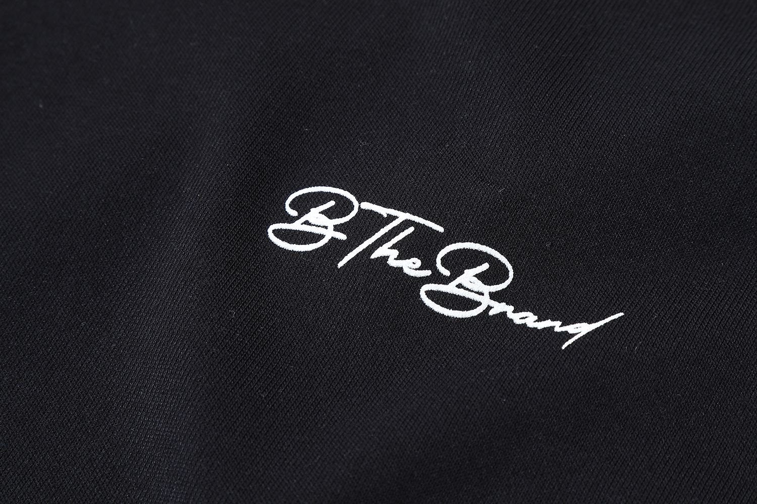 Black cropped t-shit
